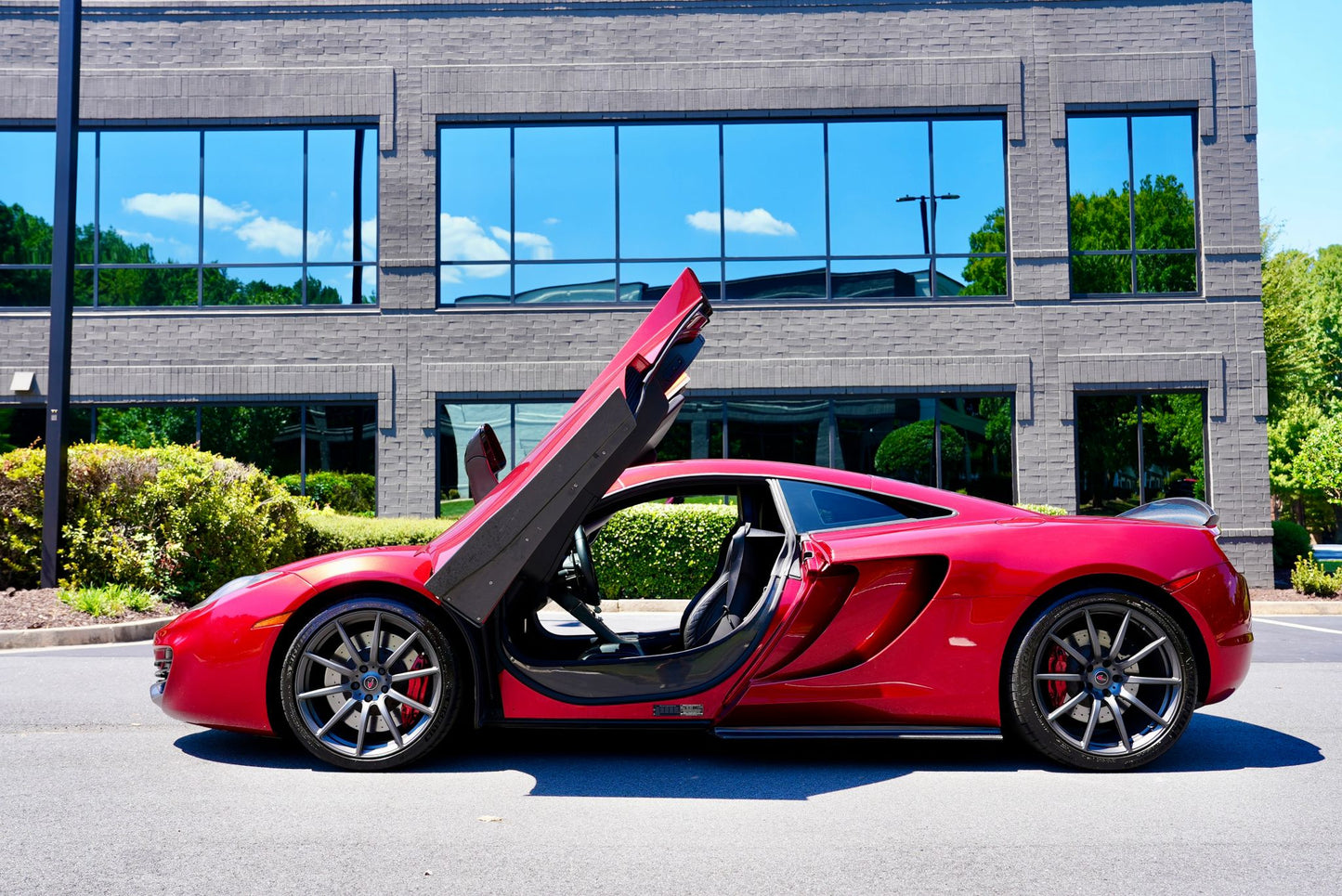 2012 McLaren MP4-12C *CALL FOR PRICE*