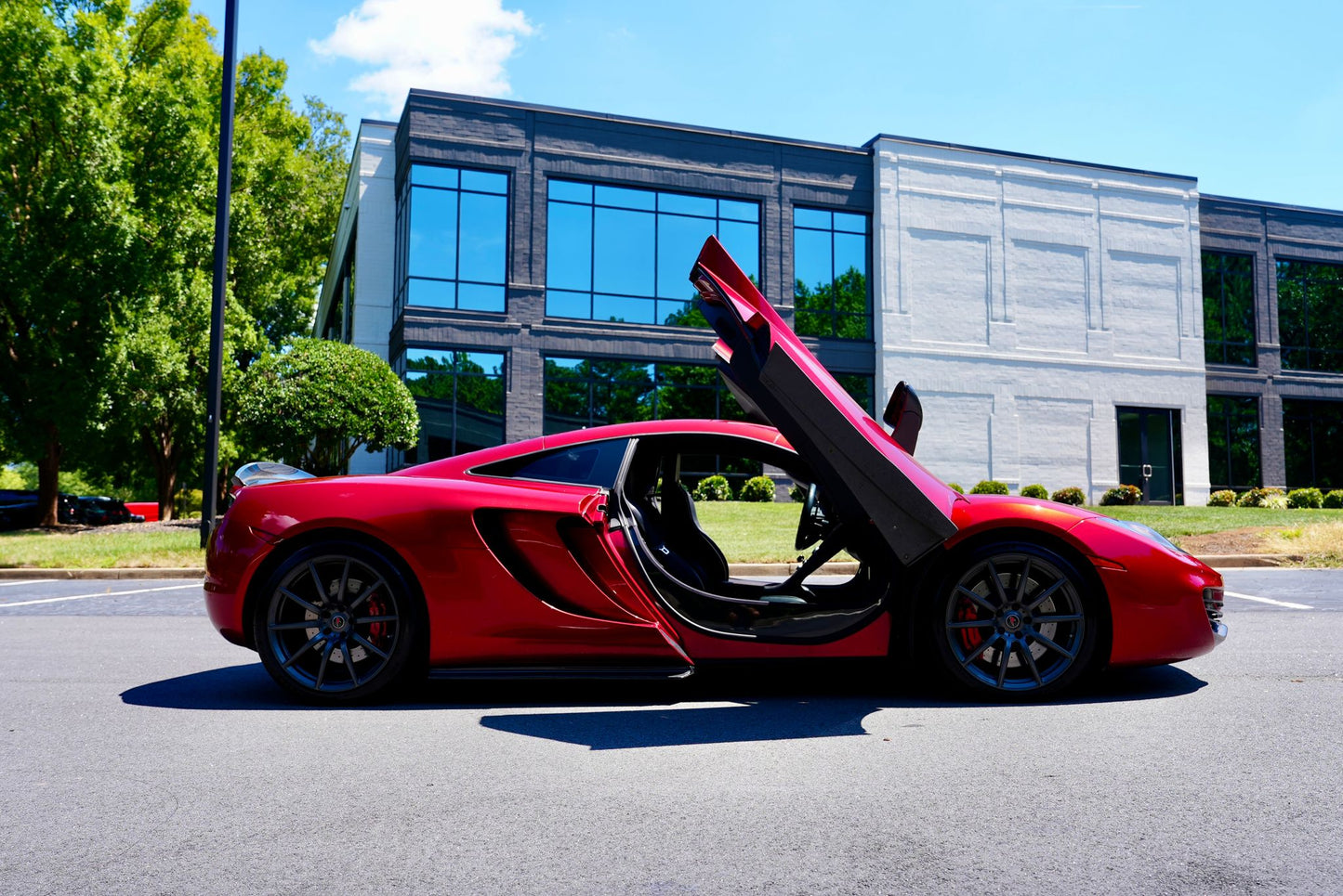 2012 McLaren MP4-12C *CALL FOR PRICE*